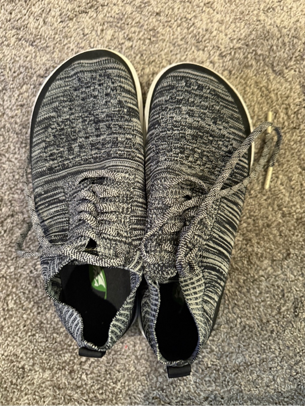 Altra Black & Gray Knit Lace-Up Athletic Sneakers